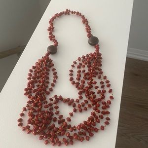 Outstanding seeds pendant